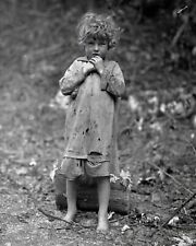1931 Young Daughter of Transient Workers DEPRESSION ERA Photo (225-E) picture