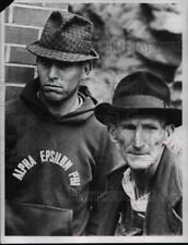1964 Press Photo Arvin Bishop, Albert Hall-Kentucky poverty - cvb24144 picture