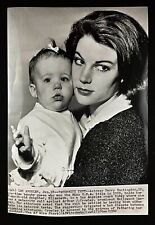 1962 Terry Huntingdon Hollywood CA Paternity Test Trial Daughter VTG Press Photo picture
